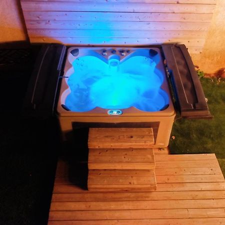Tiny Home Hot Tub コロラドシティ  エクステリア 写真