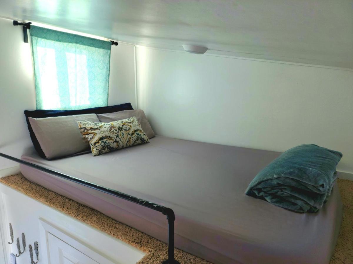 Tiny Home Hot Tub コロラドシティ  エクステリア 写真