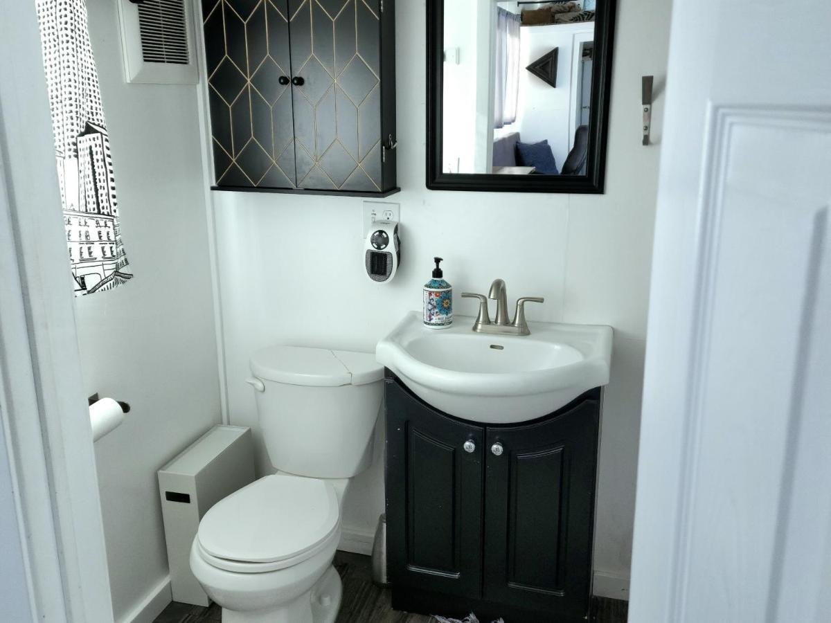 Tiny Home Hot Tub コロラドシティ  エクステリア 写真